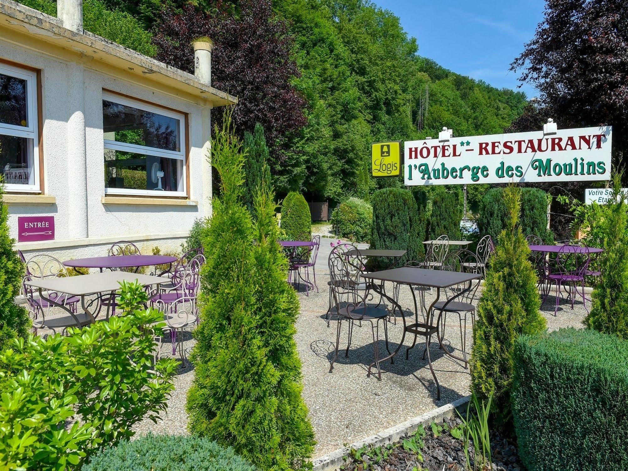 Auberge Des Moulins Pont-Les-Moulins Exterior photo